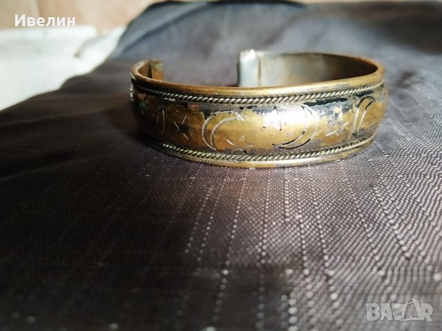 стара метална гривна