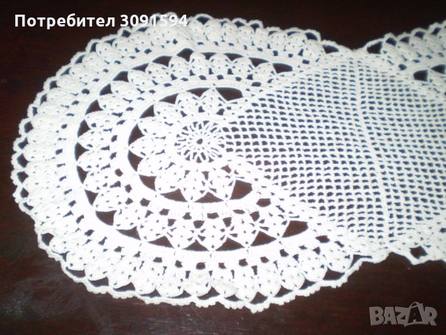 Плетена на една кука бяла покривка за маса тишлайфер, снимка 4 - Покривки за маси - 34693085