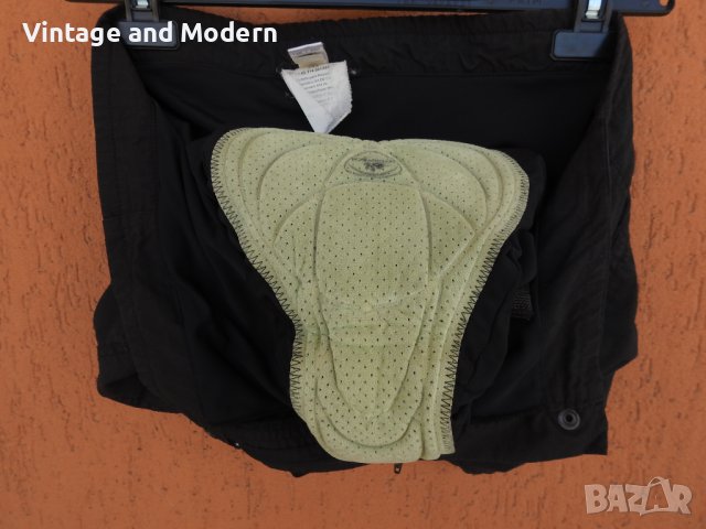 Дамски шорти колоездене колоездачни къси панталони Decathlon (S) 64/67 см, снимка 7 - Спортна екипировка - 37404401