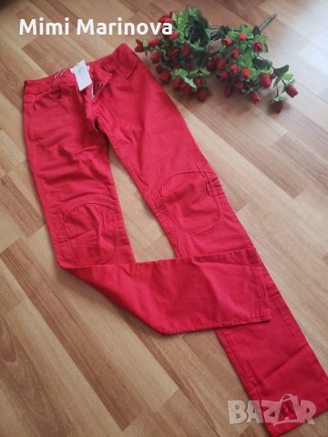 Червен панталон  