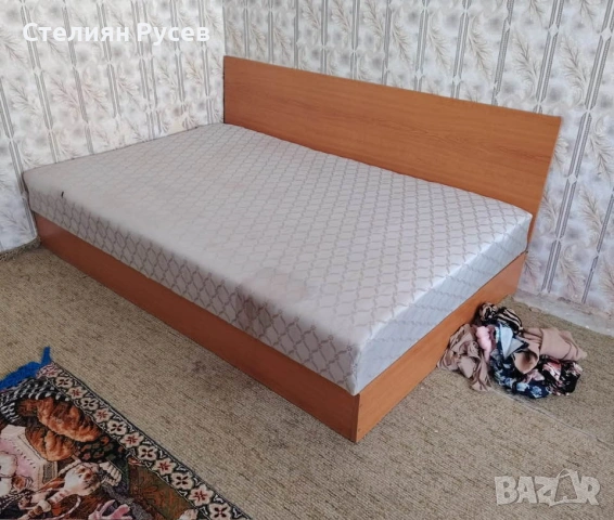 1301   легло с матрак от дърво 190/120см цена 80 евро  или 156,47 лвсмр -190см / 120см широко -еднол, снимка 2 - Спални и легла - 53096629