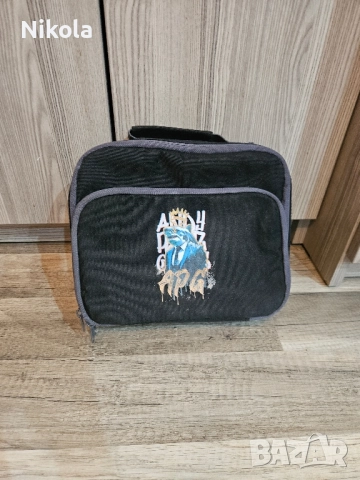 Ученическа раница + подарък. , снимка 3 - Раници - 51527430