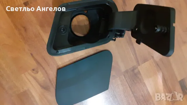 Hyundai i20 2023г комплект капак за резервоар (нов)