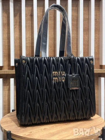 чанти Miu Miu , снимка 9 - Чанти - 50684821