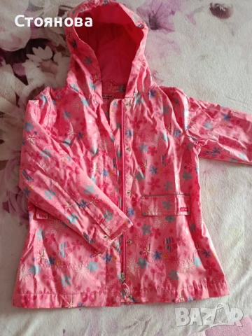 Дъждобран за момиченце, снимка 5 - Детски якета и елеци - 53602986