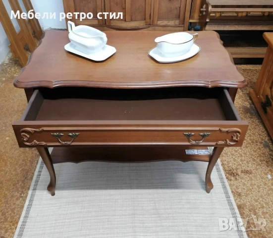 Антична дървена маса в  класически стил вдъхновен от епохата на '' Луи XV'. , снимка 7 - Маси - 53466145