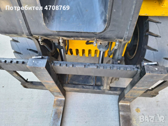 Челен товарач JCB Teletruk TLT30D – 3т / 4м / 9300 м/ч, снимка 13 - Селскостопанска техника - 53095443