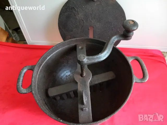 19 Век Стар Чугунен Съд за Печене На КАФЕ 19Век, снимка 4 - Антикварни и старинни предмети - 50121762