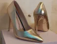 Златисти обувки с висок ток, снимка 2