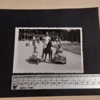 Стара детска кола , коли с педали - снимка , фотография, снимка 2 - Антикварни и старинни предмети - 38229203