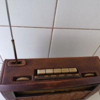 Старо радио PHILIPS , снимка 3 - Антикварни и старинни предмети - 36900573