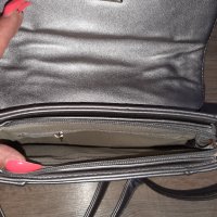 Нова дамска чанта, снимка 4 - Чанти - 33093936