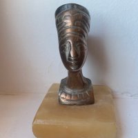 Стара египетска статуетка на Нефертити-бронз и оникс-1, снимка 2 - Антикварни и старинни предмети - 39159964