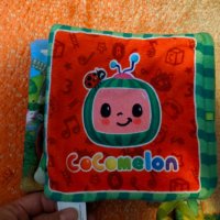 Мека книжка Cocomelon , снимка 6 - Музикални играчки - 37535616