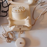 Стари телефони апарати, снимка 4 - Антикварни и старинни предмети - 38724271
