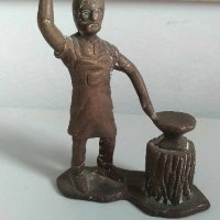 Колекционерска метална фигурка на ковач, снимка 3 - Антикварни и старинни предмети - 43937486