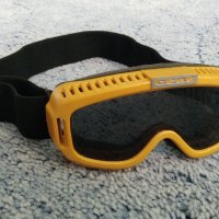 Детски очила за ски , снимка 1 - Зимни спортове - 37410617