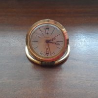Ретро часовник слава, снимка 1 - Антикварни и старинни предмети - 40360517