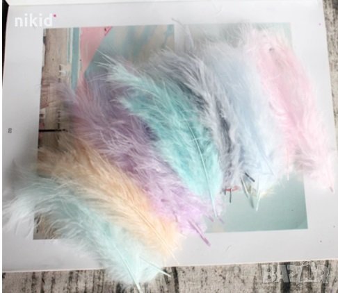 50 бр натурални декоративни пера перца пух пастелни за украса декор аранжиране, снимка 1