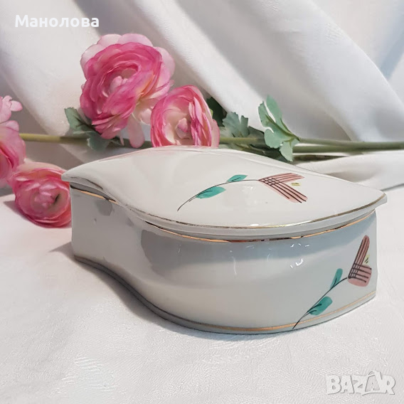 Порцеланова кутия за бижута производство на завод ”Китка” - Нови Пазар, снимка 1