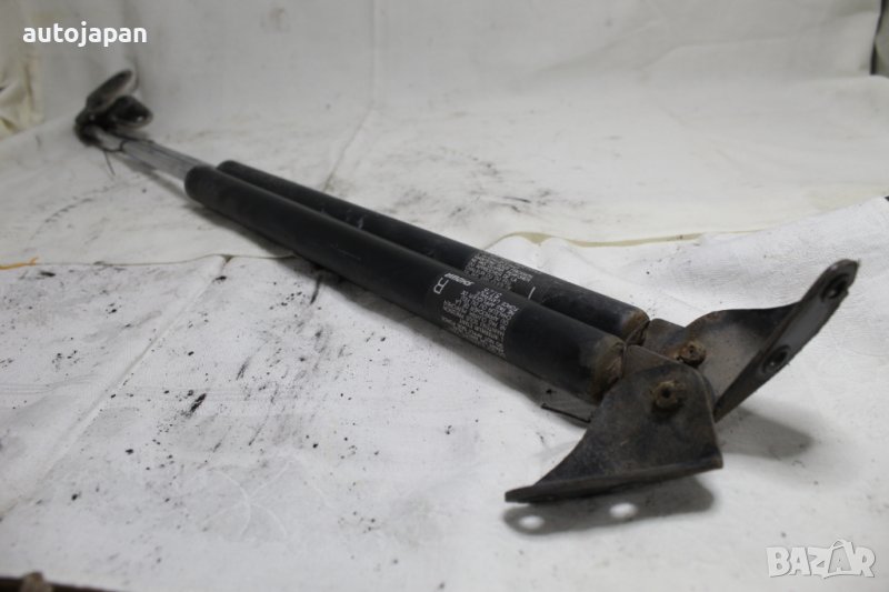 Амортисьори багажник Мазда 5 2.0 146кс 05г Mazda 5 2.0 146hp 2005, снимка 1