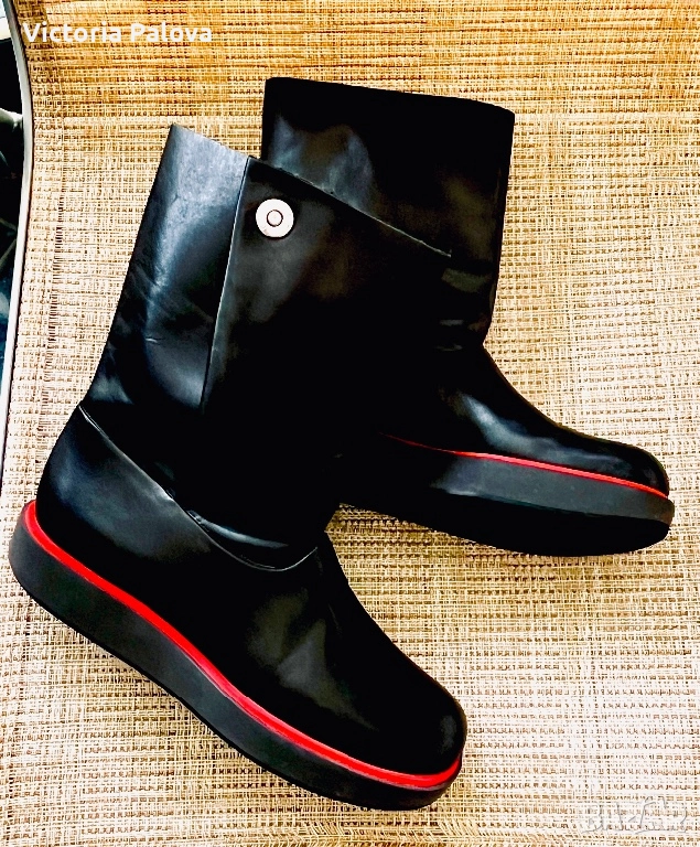 Модна къща JIL SANDER култови кожени ботуши с червена подметка, снимка 1