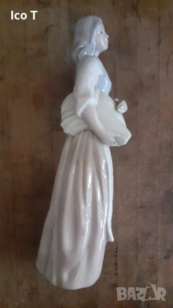 стара порцеланова фигура , снимка 1