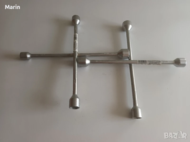 ключ кръстачка за джанти, снимка 1