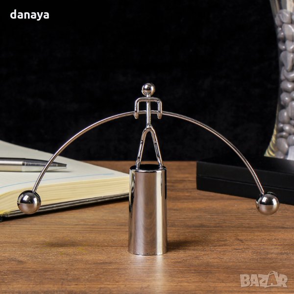 1282 Антистрес махало с форма на щангист подарък офис играчка, снимка 1