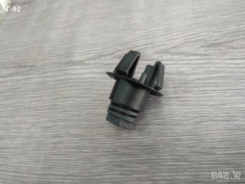 A0019981440**NEU**MERCEDES-BENZ**Буферен тампон за преден капак**, снимка 1