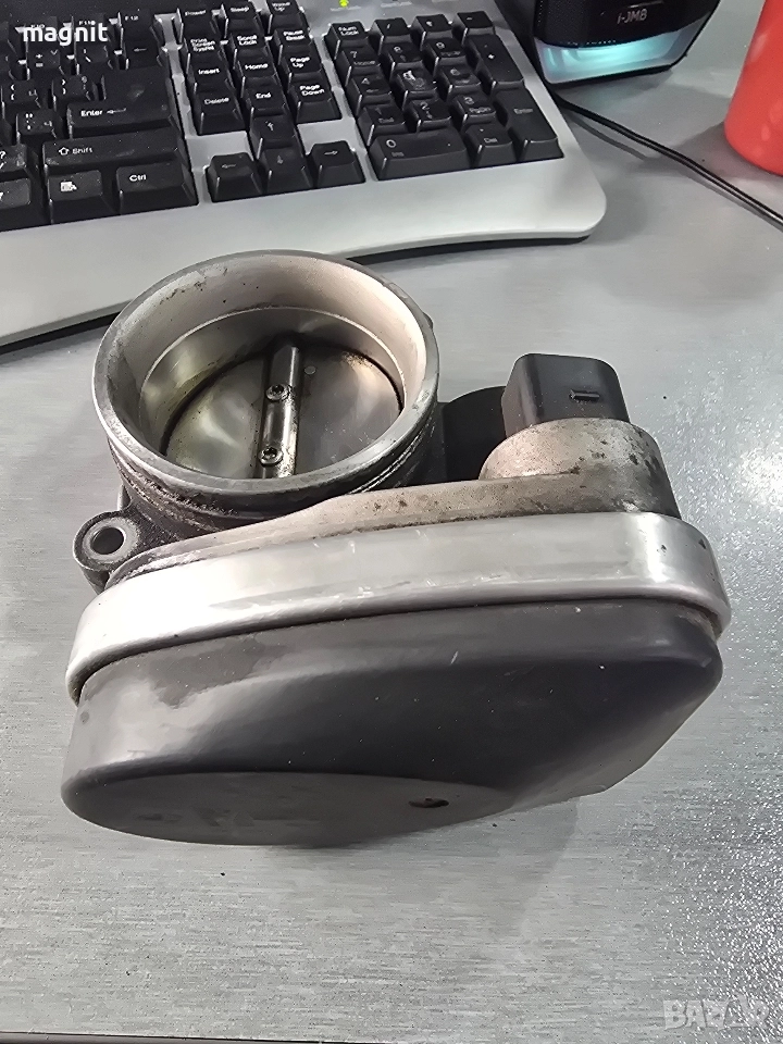 1351 1439224-03 Дроселова клапа за BMW E46 318i, снимка 1
