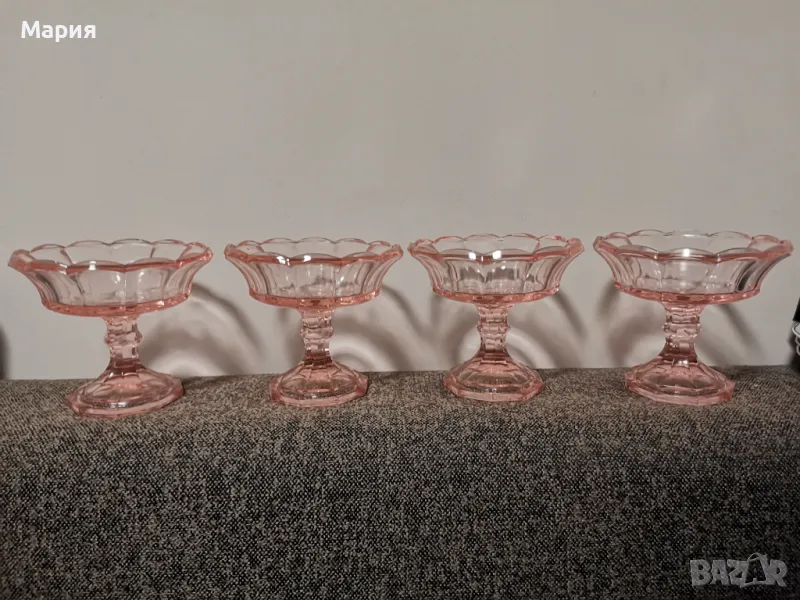 Купички на столче , снимка 1