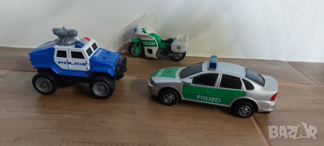 Продавам колекция полицейски кола мотор джип, снимка 2 - Колекции - 40167265