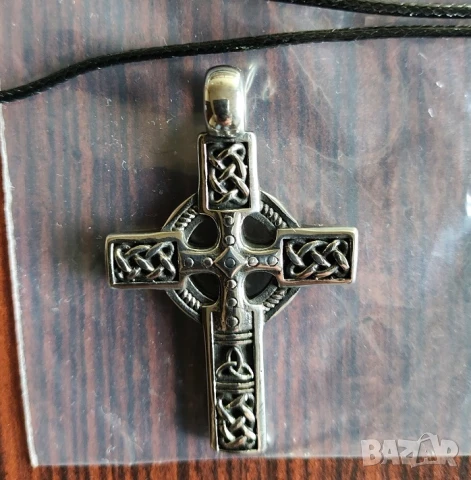 Келтски кръст, медицинска стомана 316 L, снимка 2 - Колиета, медальони, синджири - 51237510