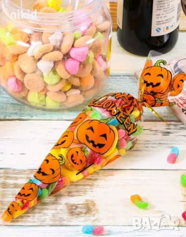 50 бр дълги триъгълни тиква Хелоуин торбички целофан с телчета за дребни сладки лакомства подарък, снимка 3 - Други - 48045814