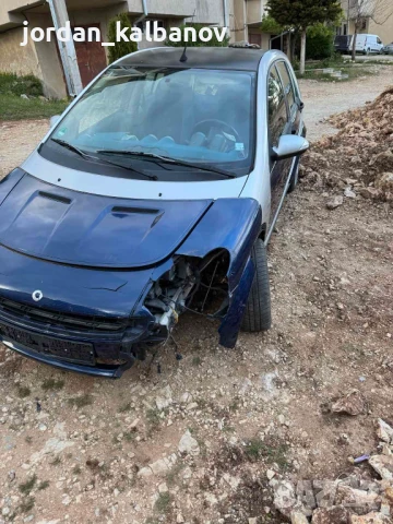 Smart Forfour 1.1i 75ps. Колата се продава на части.