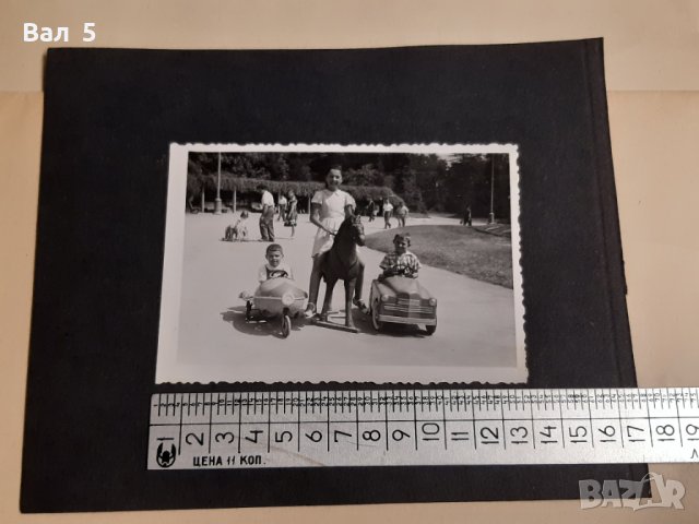 Стара детска кола , коли с педали - снимка , фотография, снимка 2 - Антикварни и старинни предмети - 38229203
