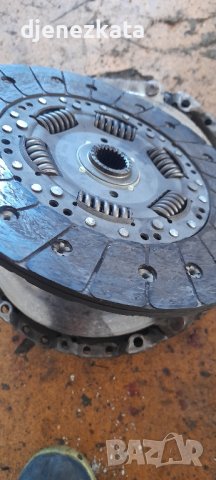 демферен съединител с маховик за 2 5 тди 150 коня
