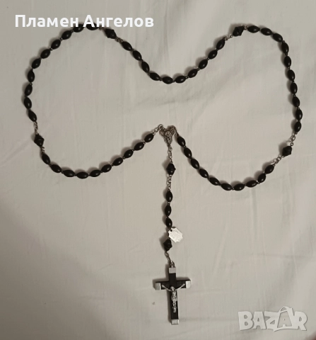 Стара, рядка броеница от 40те години на миналия век. 