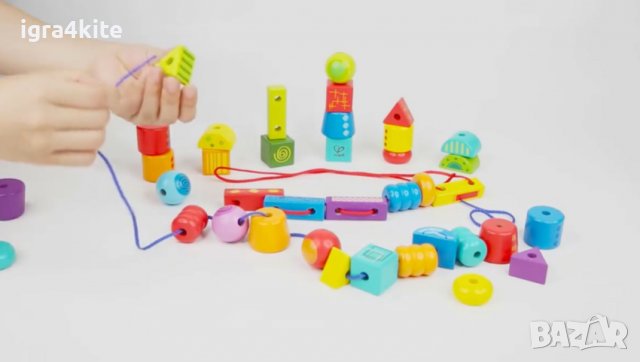 Hape  Дървена игра за малко дете конструктор кубчета с наниз , снимка 12 - Образователни игри - 36583632