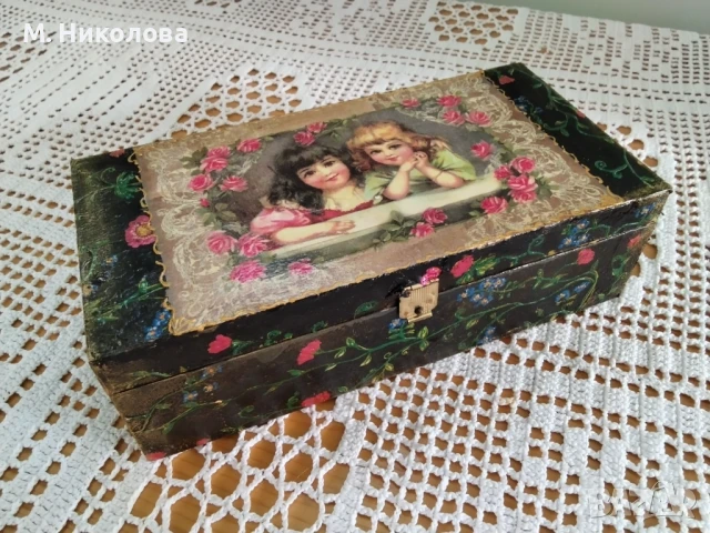 Винтидж ,ръчно декорирана дървена кутия , снимка 3 - Други - 50583945