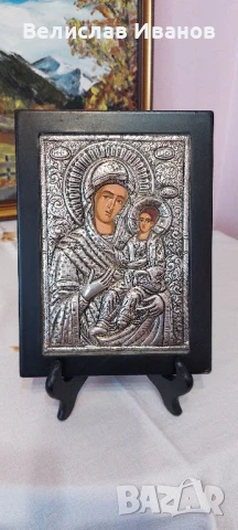 Стара гръцка икона на Богородица с Младенеца. Сребърна 950. Перфектно състояние.