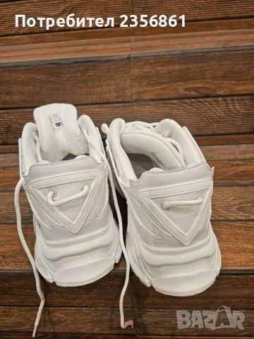 Маратонки Guess , снимка 5 - Маратонки - 53402134