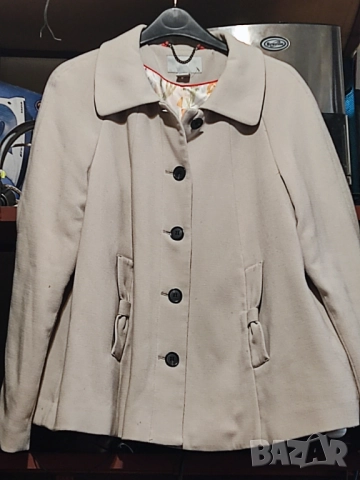 Дамско късо палто C.A.N.D.A collection    Дамско късо манто КАНДА