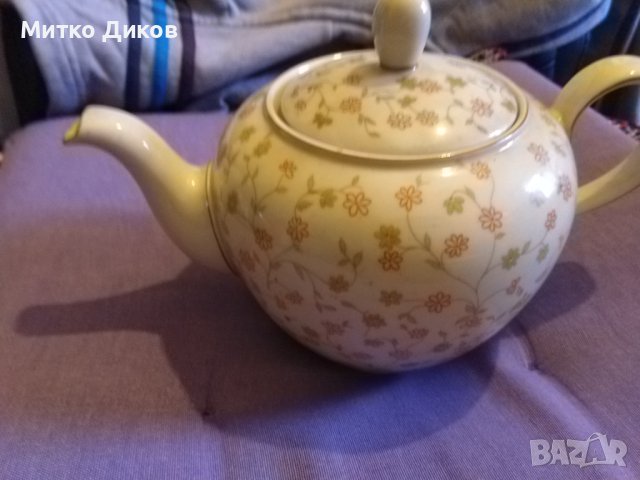 Kahla марков немски чайник от соца перфектен 500млл Н-140мм Фи 71-80 и 145мм, снимка 8 - Аксесоари за кухня - 43734336