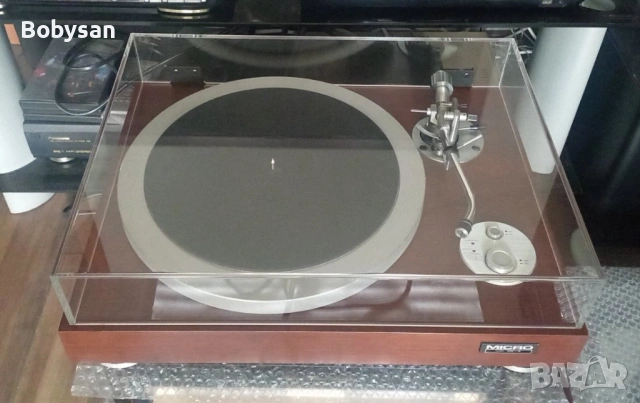  MICRO DD-8 Record Player