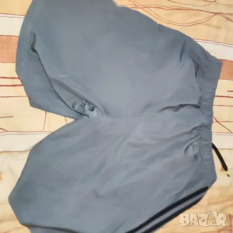 Къси шорти Adidas Feyenoord М размер Оригинал, снимка 5 - Къси панталони - 50372350