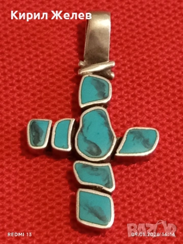Сребърно кръстче висулка с инкрустиран Тюркоаз характерен за Индианските племена Зуни и Навахо 49804, снимка 6 - Колиета, медальони, синджири - 53045244