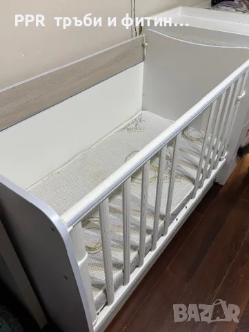 Бебешко креватче с матрак и скрин с повивалник