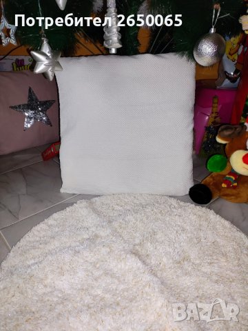 Ново бяло кръгло пухкаво килимче с възглавница плюш-лукс!, снимка 2 - Други - 43341153